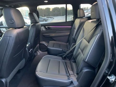 New 2026 Buick Enclave Avenir w/ Super Cruise Package FWD image 24