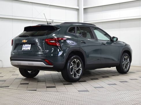 New 2026 Chevrolet Trax LT image 8