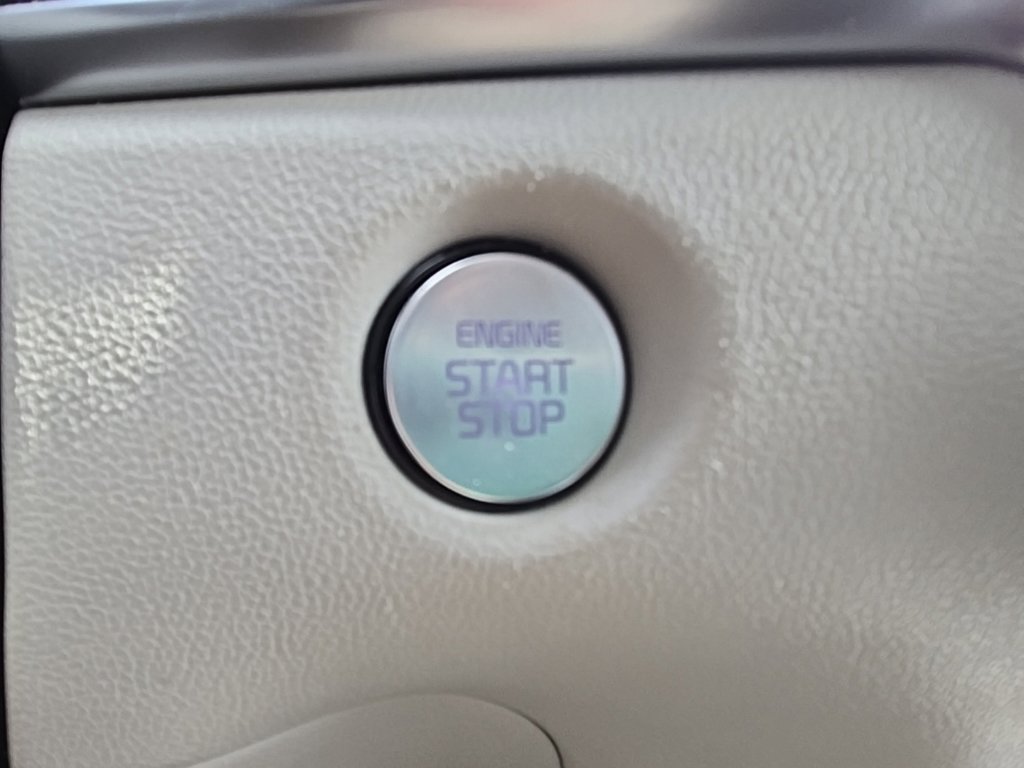 Certified 2025 Kia Sorento EX AWD/4WD image 21