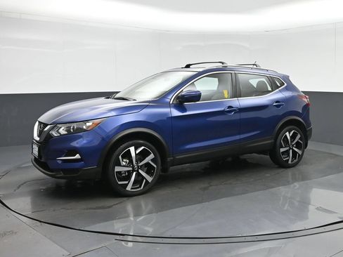 Used 2022 Nissan Rogue Sport SL AWD/4WD image 3