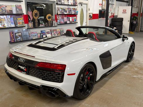 Used 2023 Audi R8 V10 performance RWD image 5