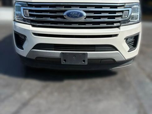 Used 2019 Ford Expedition Max XLT w/ Equipment Group 202A image 8