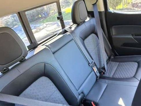 Used 2018 Chevrolet Colorado Z71 AWD/4WD image 15