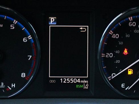 Used 2017 Toyota RAV4 Limited image 31