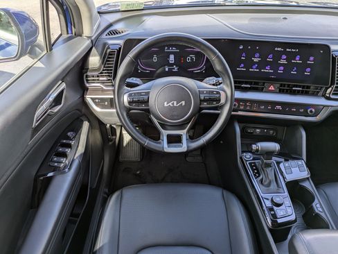 Certified 2023 Kia Sportage EX image 13