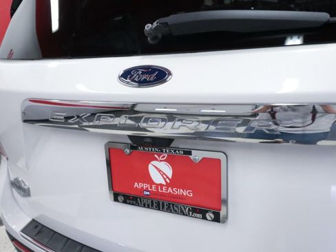 Used 2022 Ford Explorer King Ranch w/ Technology Package AWD/4WD image 33