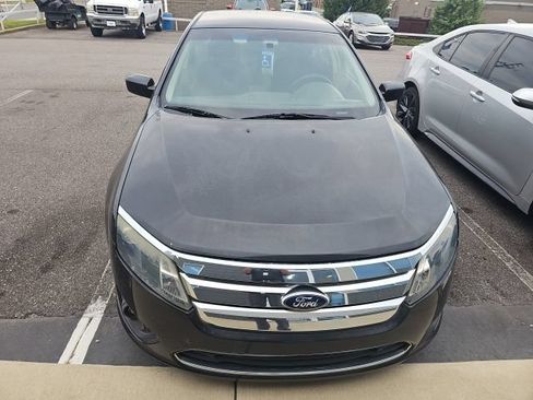 Used 2010 Ford Fusion SE FWD image 2