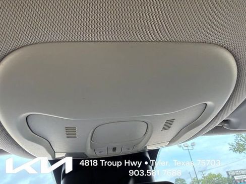 Used 2019 Jeep Renegade Latitude FWD image 22