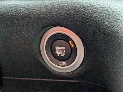 New 2026 Chrysler Pacifica Select image 24