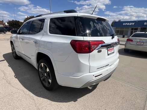 Used 2017 GMC Acadia SLT AWD/4WD image 10