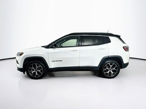 Used 2025 Jeep Compass Limited AWD/4WD image 4