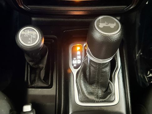 Used 2023 Jeep Wrangler Unlimited w/ Convenience Group AWD/4WD image 12