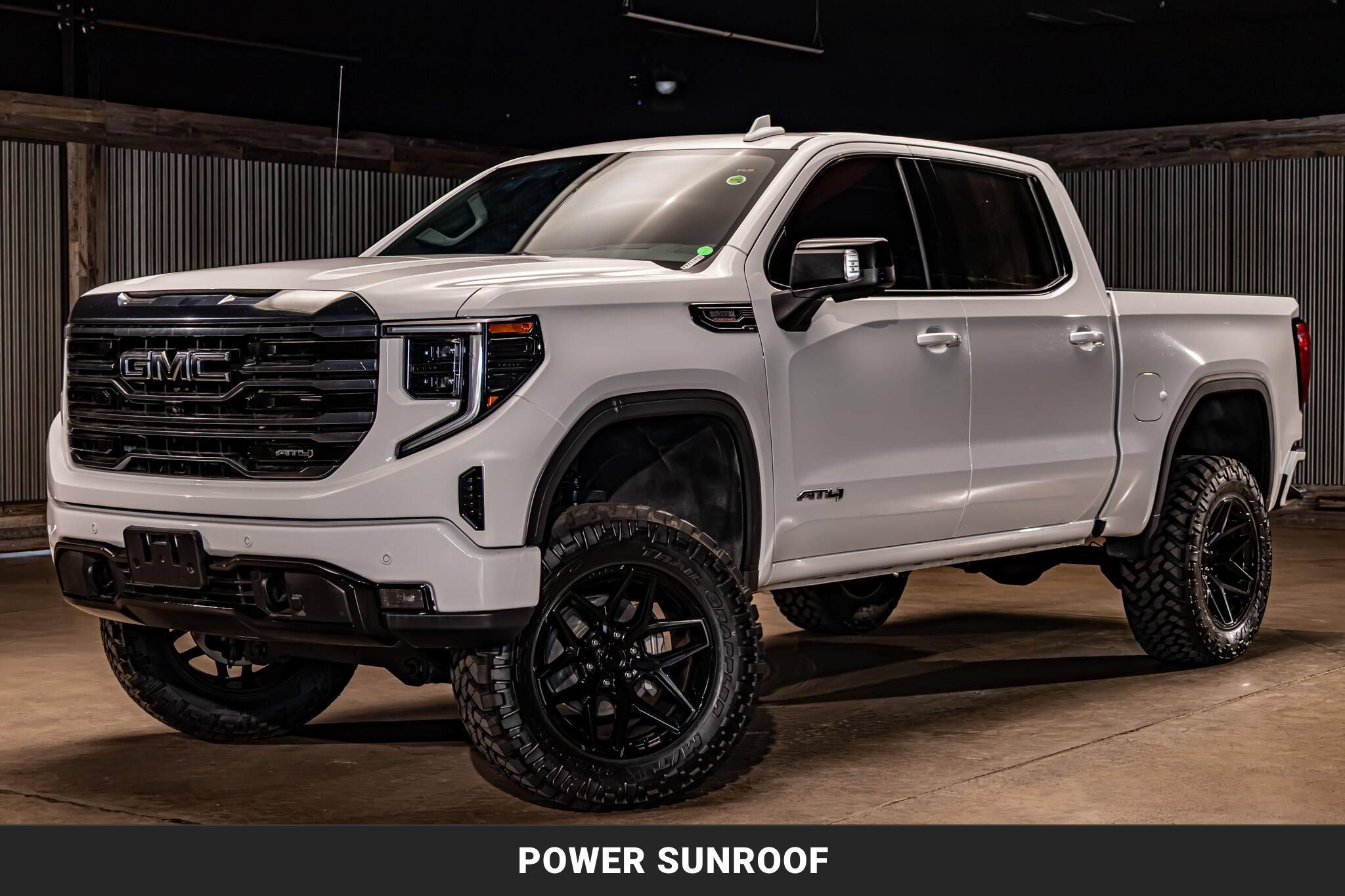 Used 2023 GMC Sierra 1500 AT4 w/ Technology Package AWD/4WD image 5