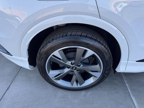 Used 2023 Audi Q4 e-tron Prestige w/ Black Optic Package image 15