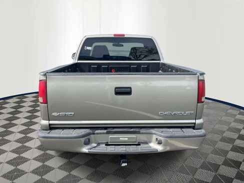 Used 2003 Chevrolet S10 Pickup LS image 6