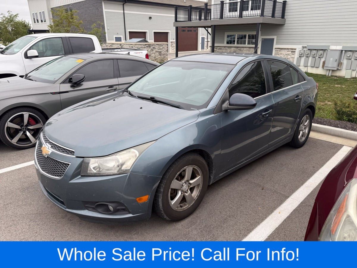 Used 2012 Chevrolet Cruze LT FWD image 1