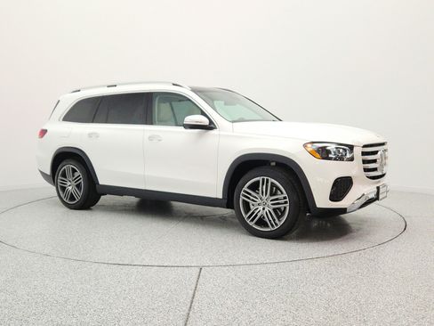 Certified 2024 Mercedes-Benz GLS 450 4MATIC image 3