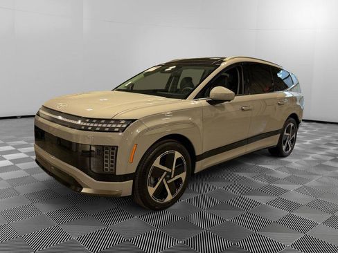 New 2026 Hyundai Ioniq 9 Calligraphy image 3