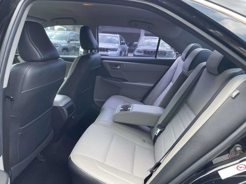Used 2016 Toyota Camry SE FWD image 19