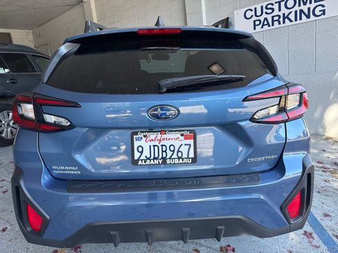 Used 2024 Subaru Crosstrek 2.0i Premium AWD/4WD image 4