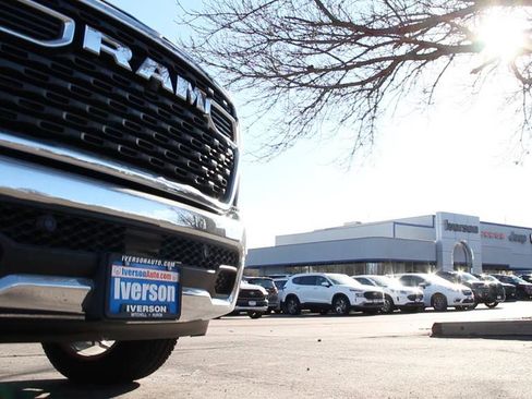 New 2026 RAM 1500 4x4 Crew Cab image 17