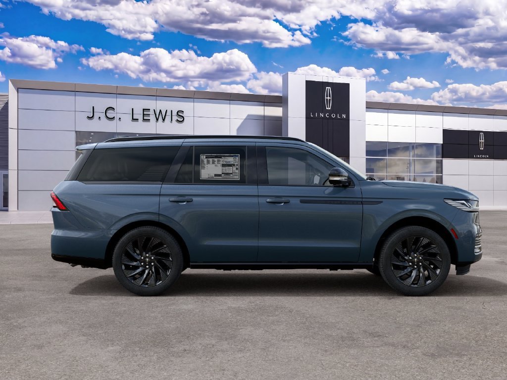 New 2027 Lincoln Navigator Reserve w/ Jet Appearance Package AWD/4WD image 8