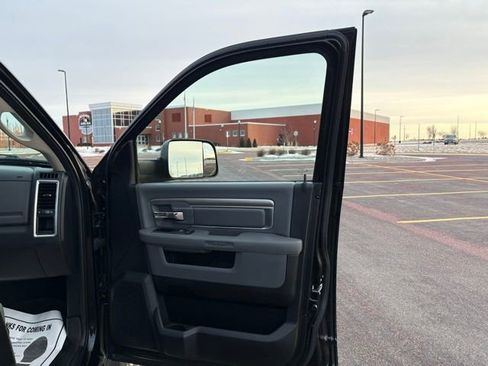 Used 2015 RAM 2500 Big Horn image 25