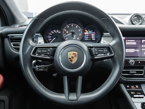 Used 2022 Porsche Macan S image 13