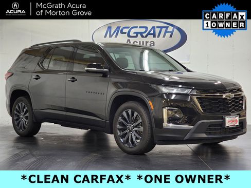 Used 2022 Chevrolet Traverse RS image 1