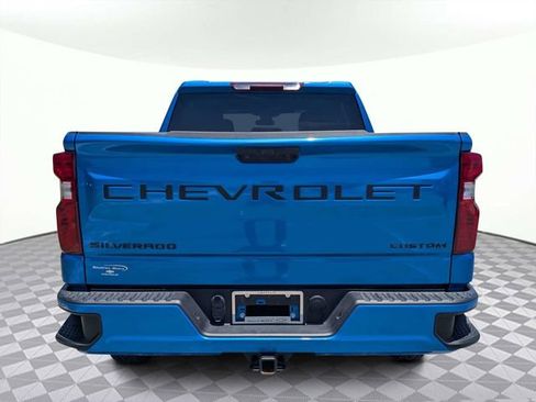 Used 2025 Chevrolet Silverado 1500 Custom w/ Turbomax Blackout Package AWD/4WD image 5