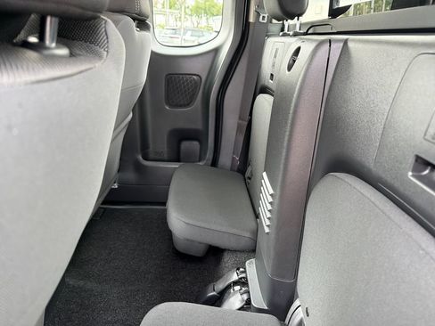 Certified 2025 Nissan Frontier SV RWD image 29
