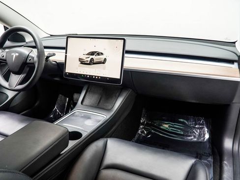 Used 2023 Tesla Model 3 Standard Range image 15