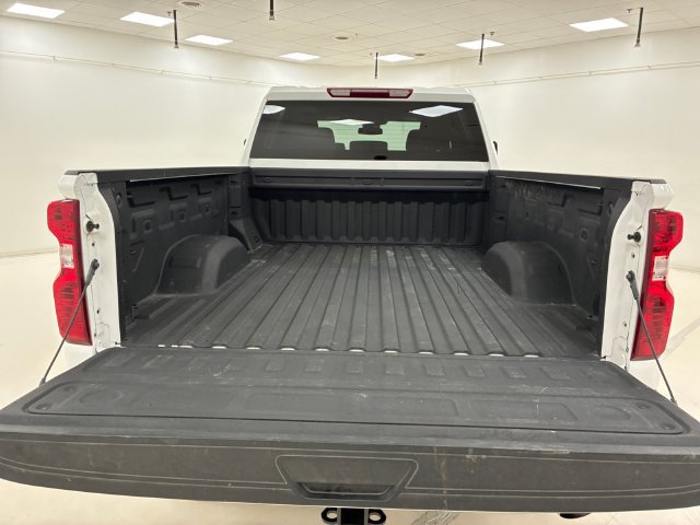 Used 2026 Chevrolet Silverado 2500 Custom w/ Custom Value Package AWD/4WD image 17