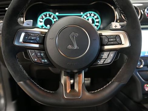Used 2020 Ford Mustang Shelby GT500 w/ Carbon Fibre Track Pack image 38