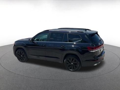 Used 2026 Volkswagen Atlas SE FWD image 9