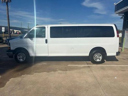 Used 2024 Chevrolet Express 3500 LS w/ Chrome Appearance Package image 7