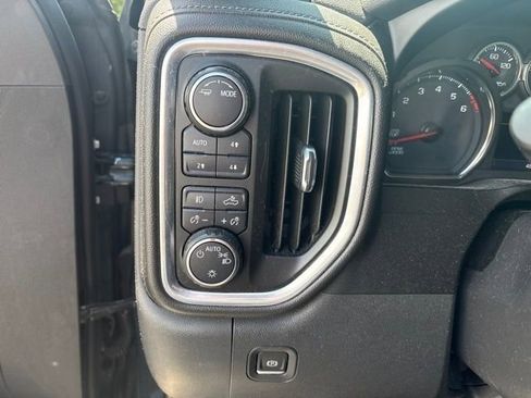 Used 2020 Chevrolet Silverado 1500 RST AWD/4WD image 16