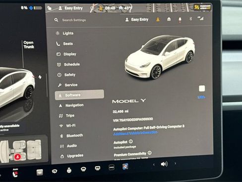 Used 2023 Tesla Model Y Long Range image 3