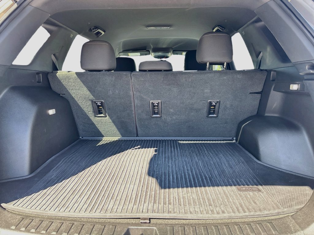 Used 2026 GMC Terrain Elevation w/ LPO, Floor Liner Package FWD image 36