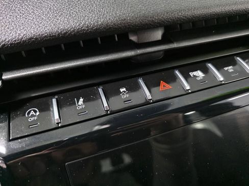 Used 2022 Jeep Grand Cherokee L Laredo AWD/4WD image 18