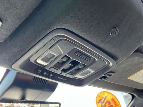 Used 2024 GMC Sierra 3500 Denali Ultimate image 31