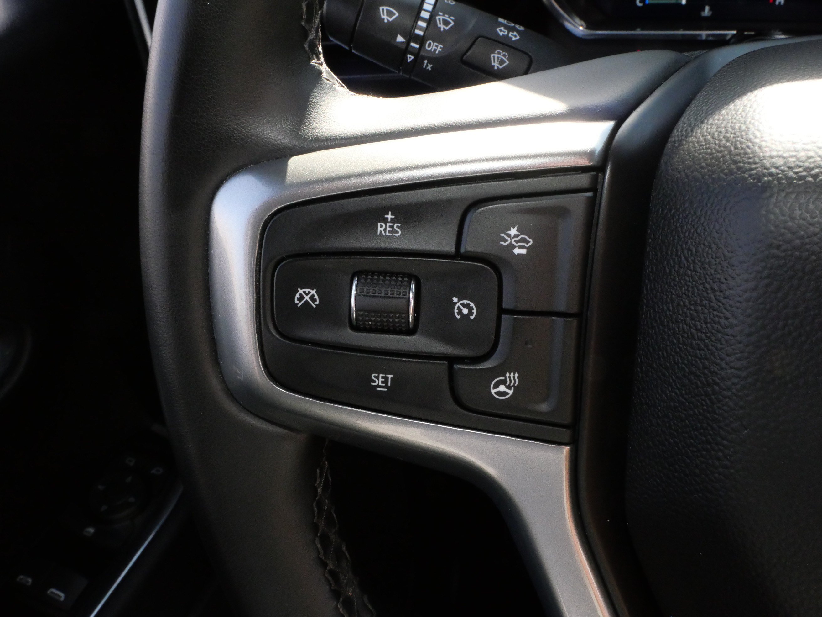 Used 2023 Chevrolet Silverado 1500 LT AWD/4WD image 26
