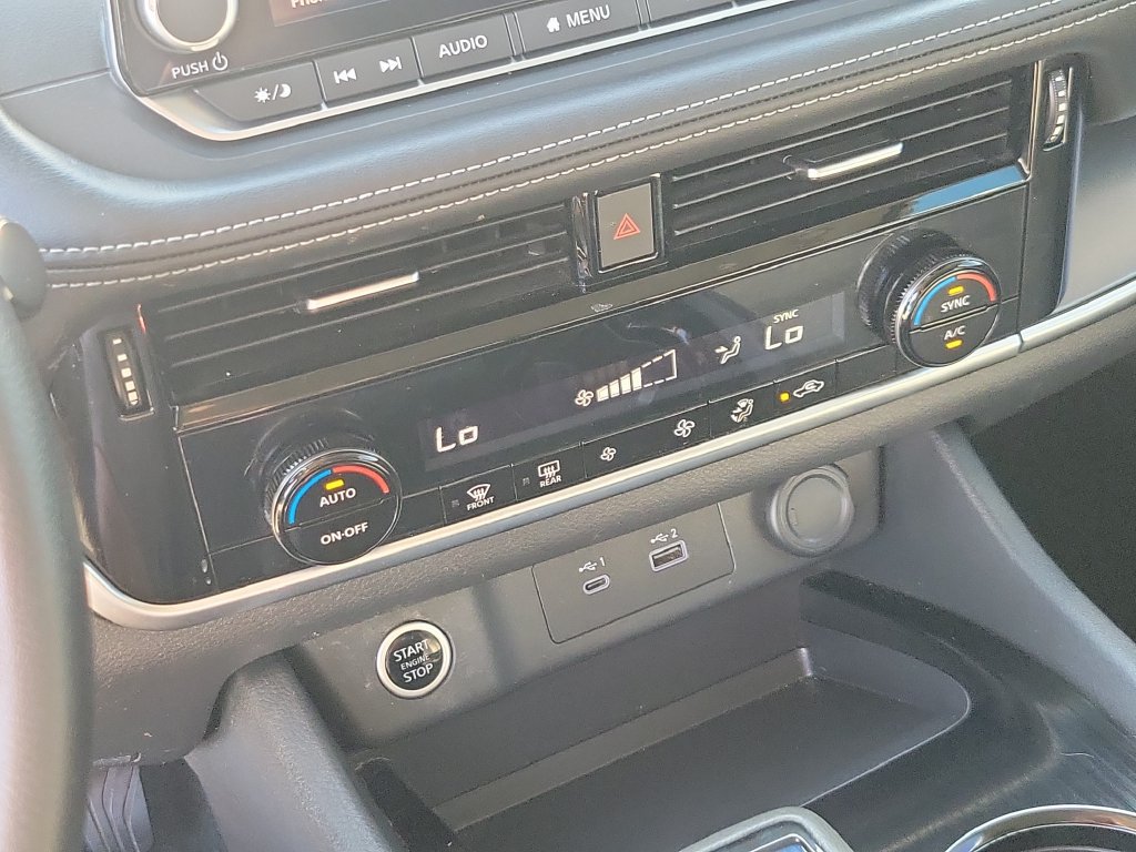 Certified 2022 Nissan Rogue SV AWD/4WD image 27