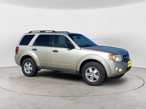 Used 2012 Ford Escape XLT AWD/4WD image 3