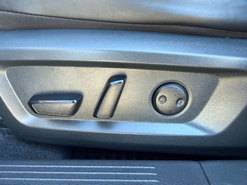 Used 2023 Nissan Rogue SV w/ SV Premium B Package image 13