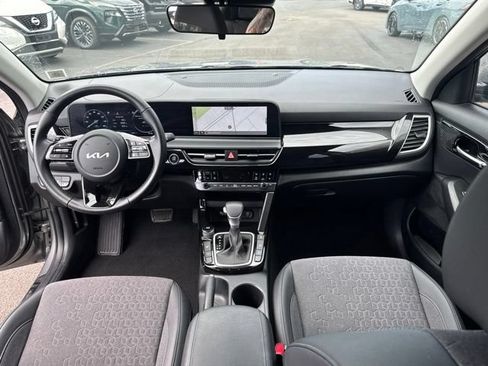Used 2024 Kia Seltos S AWD/4WD image 21