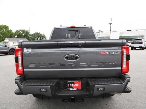 New 2026 Ford F250 Lariat w/ Black Appearance Package AWD/4WD image 9