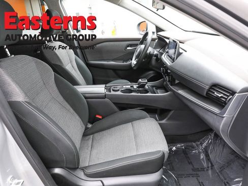 Used 2022 Nissan Rogue SV AWD/4WD image 24