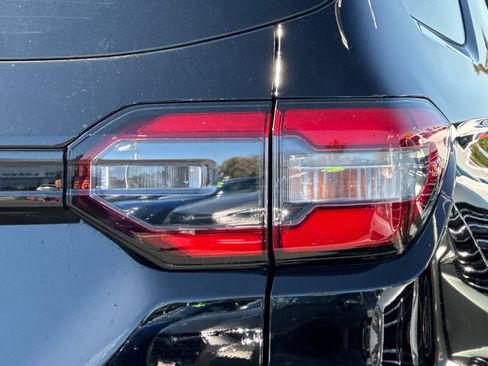 Used 2025 Honda Pilot Black Edition image 47