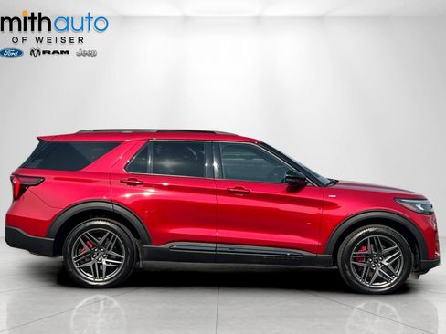 Used 2025 Ford Explorer ST-Line w/ Premium Package AWD/4WD image 3